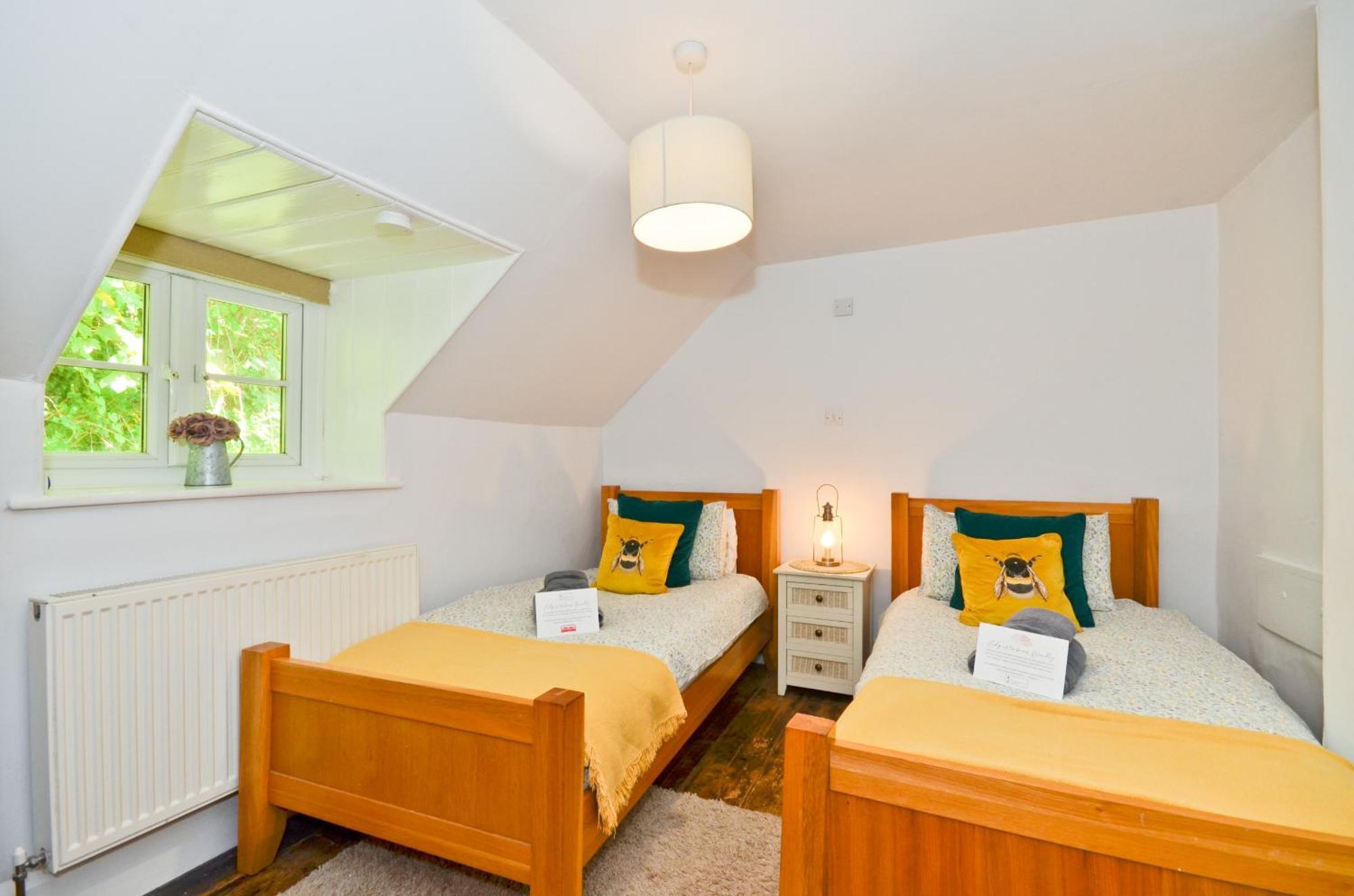 Holiday home 1 Apse Castle - Chocolate Box Cottage, Pet-friendly 16th Century Cottage, Surrounded By Ancient Woodland In